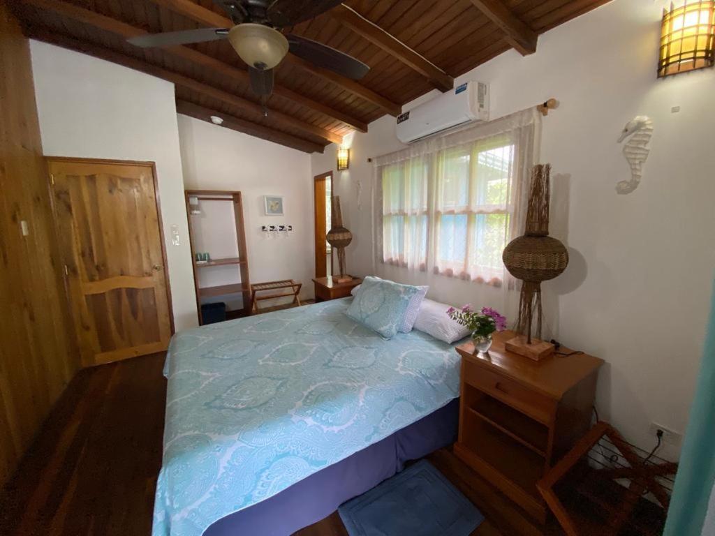 The Isabela Beach House Puerto Villamil Dış mekan fotoğraf