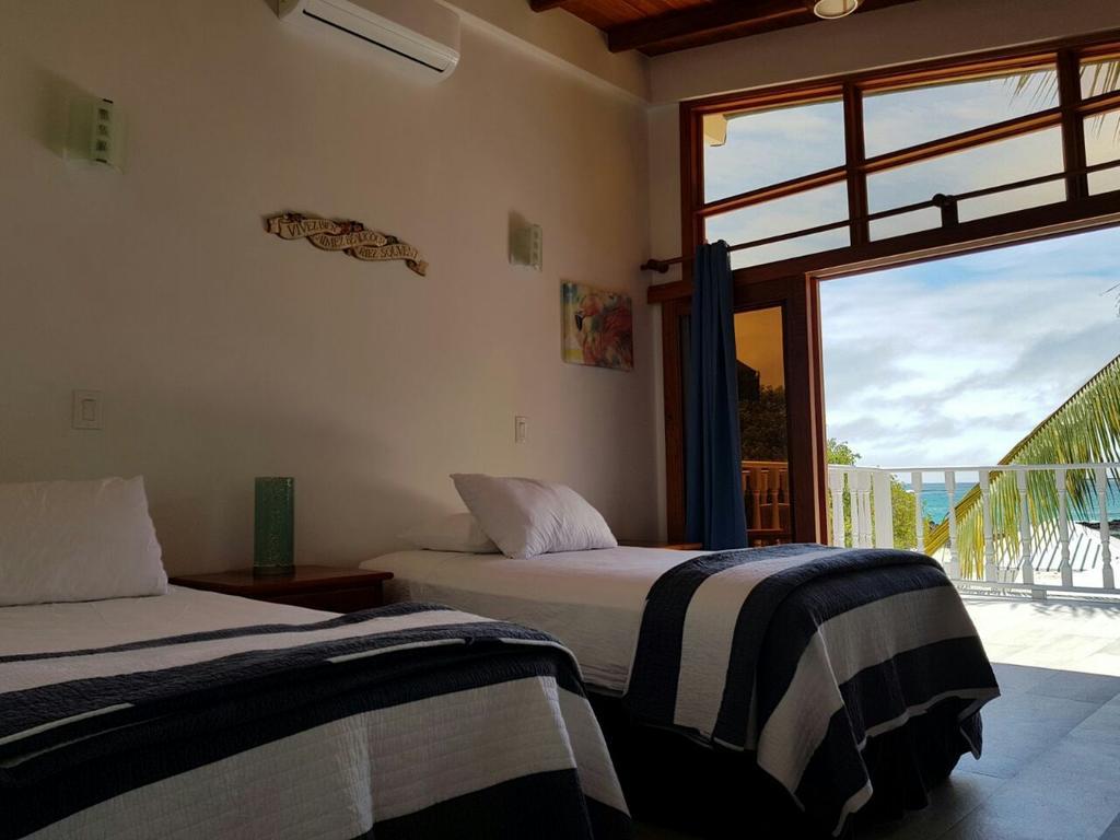 The Isabela Beach House Puerto Villamil Dış mekan fotoğraf