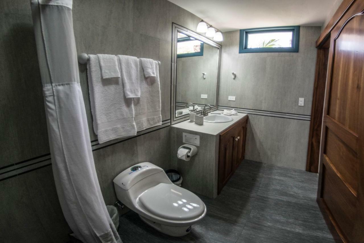 The Isabela Beach House Puerto Villamil Dış mekan fotoğraf